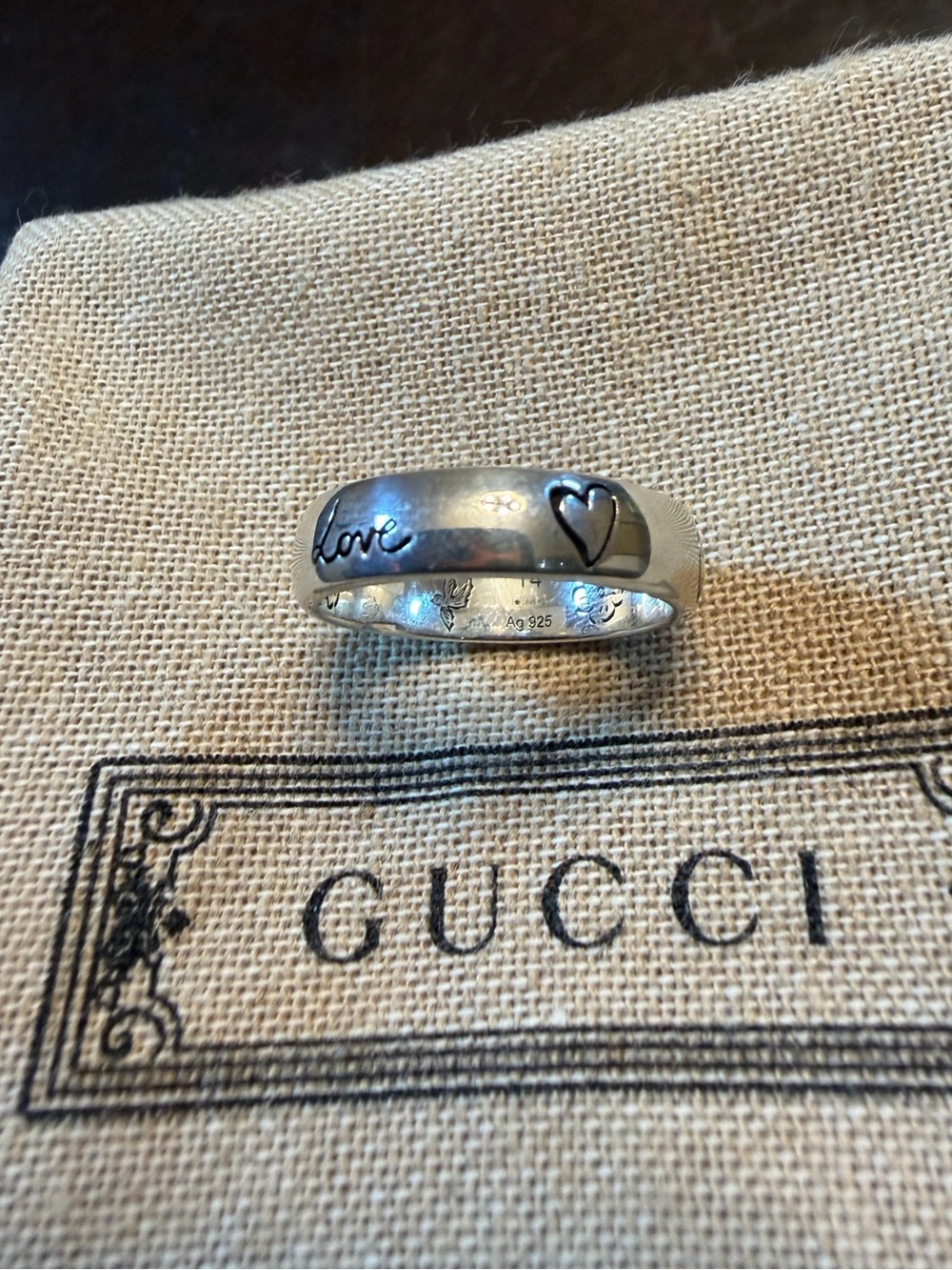 New Authentic Gucci GG Logo Blind For Love Silver Ring - Picture 14 of 16